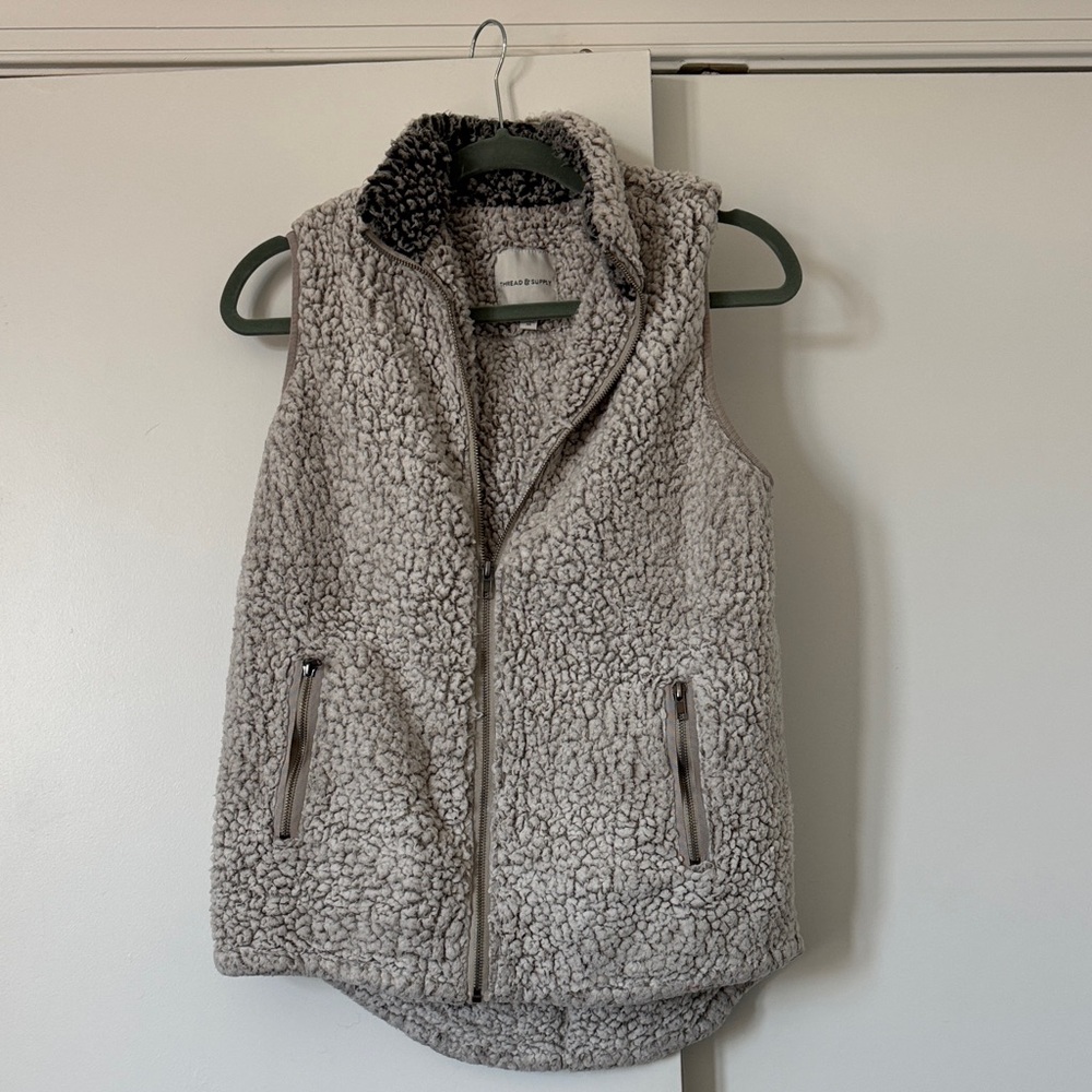 Thread & Supply Women's Fleece Vest - Light Gray